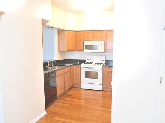 3rd image of 710 Stuarts Dr