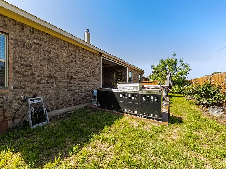 1063 Cedar Glen Dr — Photo 22