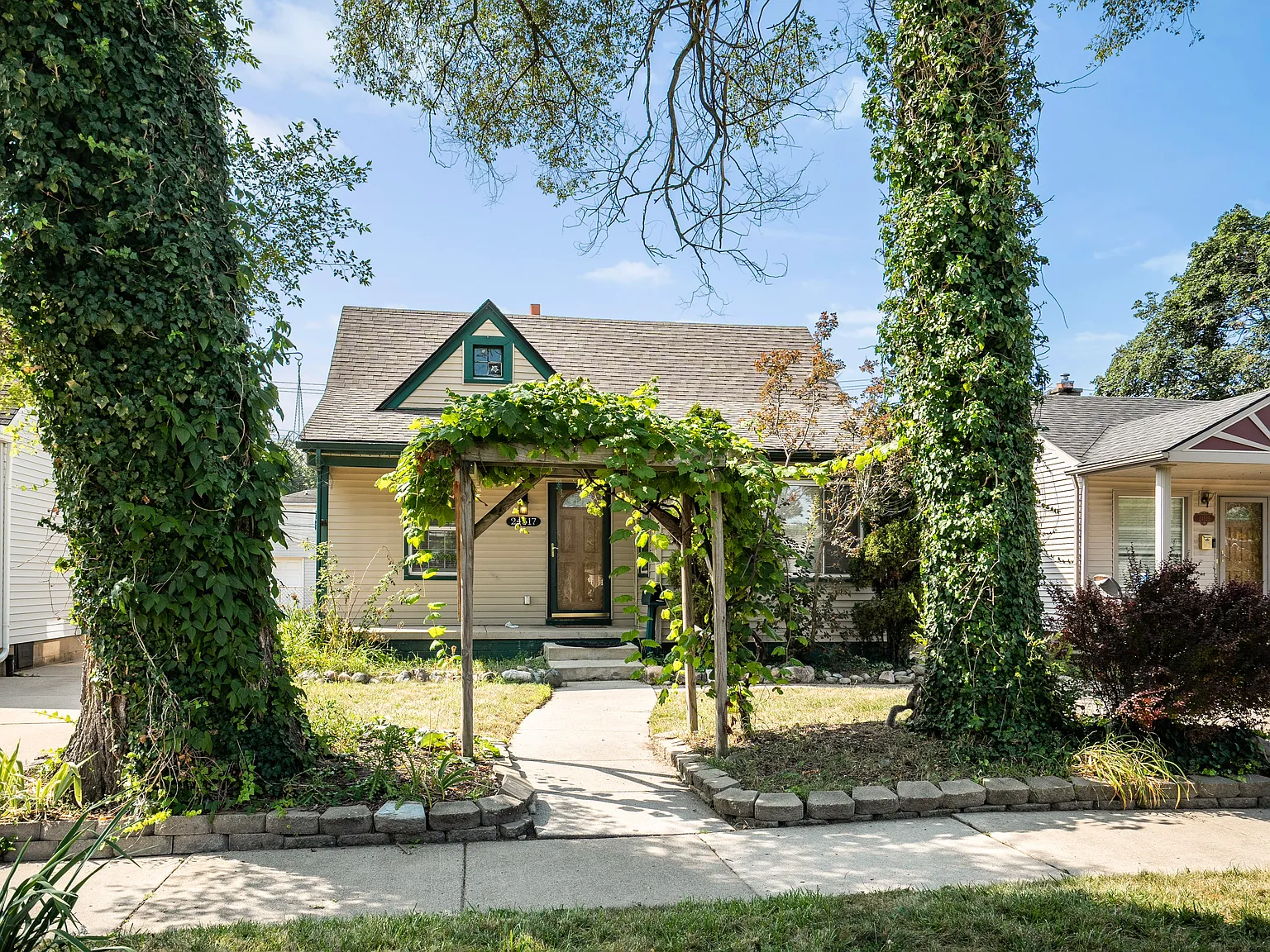 3 bed, 1664 sqft, $1,900 — Photo 3