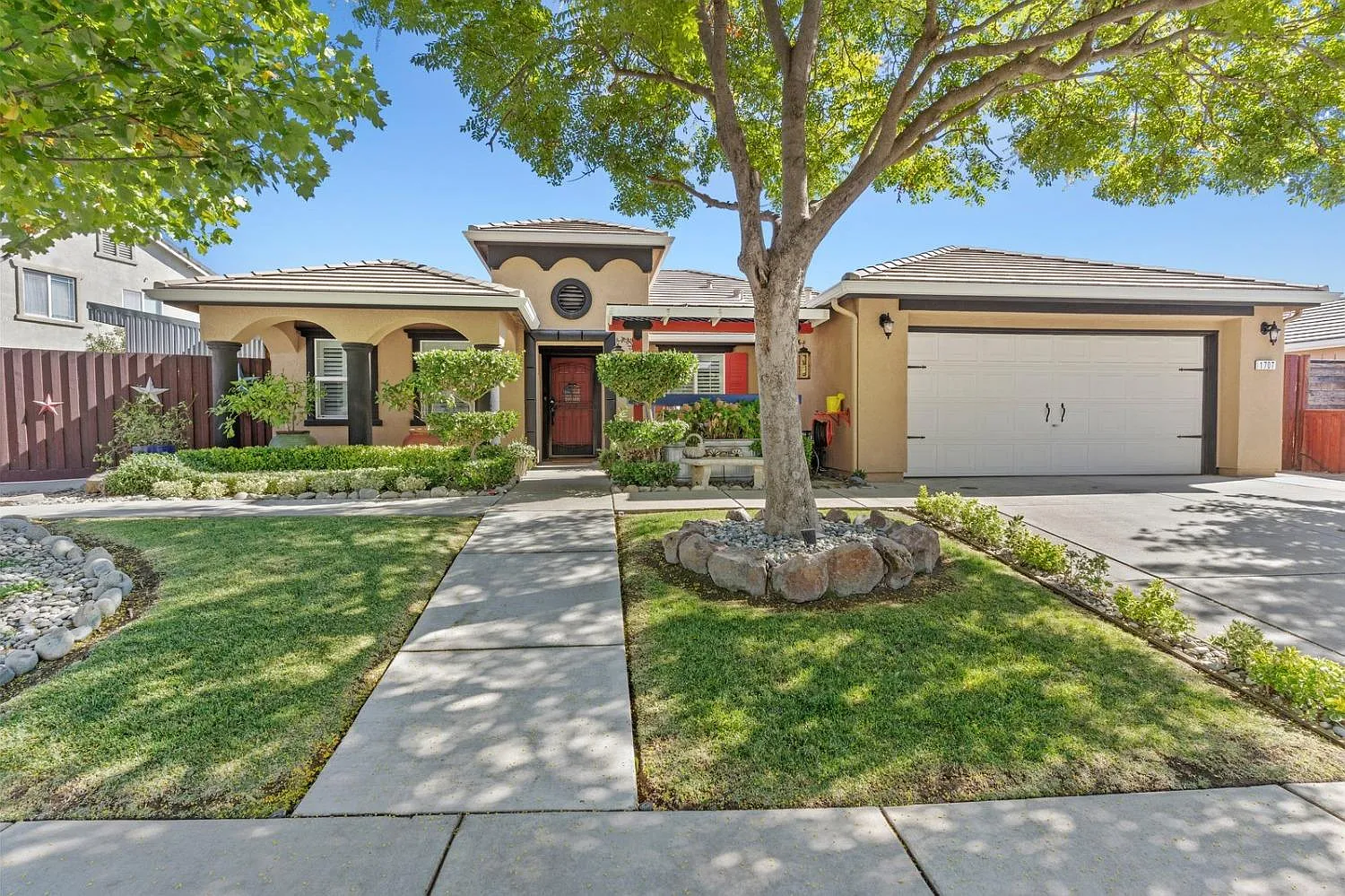 1707 Guildford Way photo 1