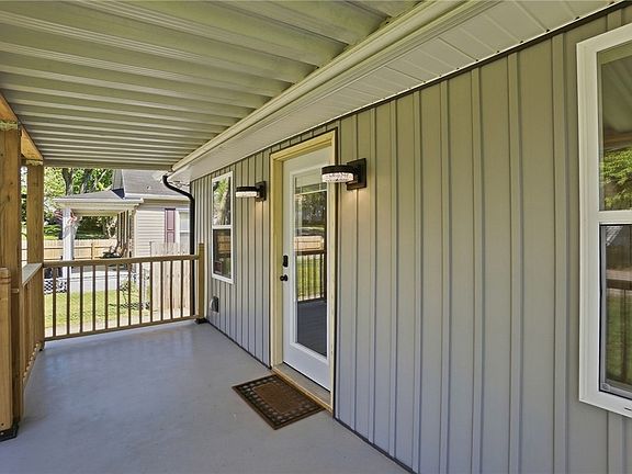 4th image of 4540 Fairpark Ave