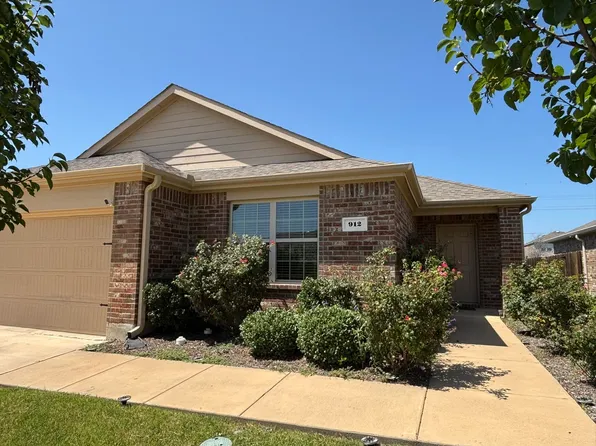 912 Platinum Dr, Princeton, TX 75407