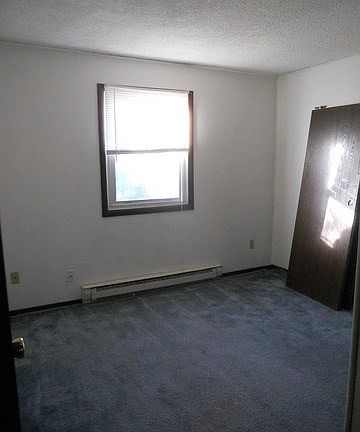 4th image of 3 S Park St