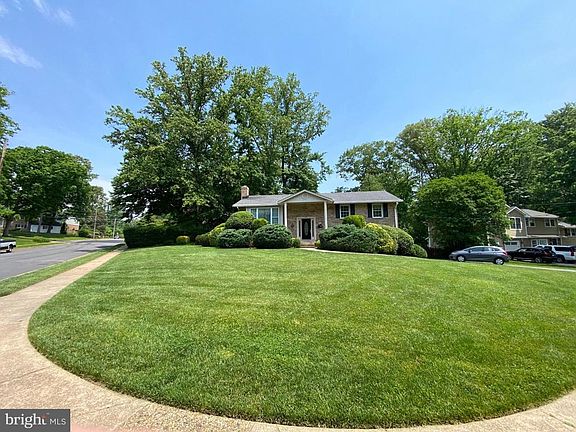 3rd image of 4243 Worcester Dr