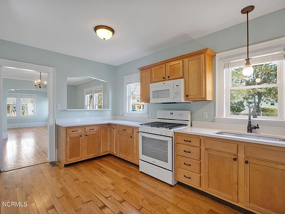 5th image of 1716 Carolina Ave