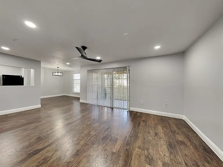 3979 Versailles Dr — Photo 5