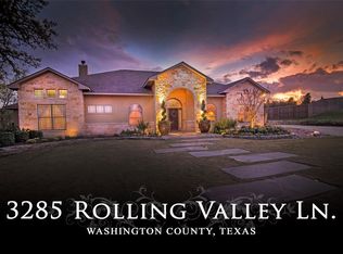 3285 Rolling Valley Ln, Brenham, TX 77833
