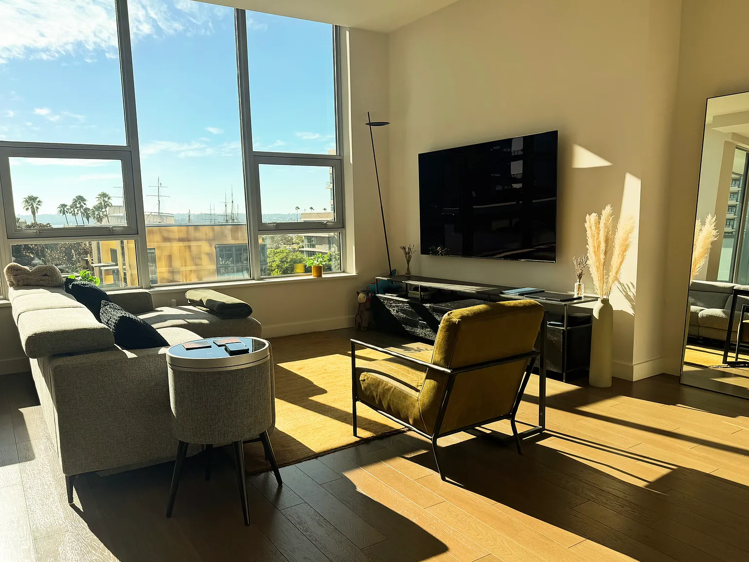 1 bed, 1.5 bath, 1089 sqft, $5,195 — Photo 1