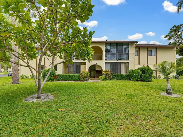 119 Lake Pine Circle #C-2, Greenacres, FL 33463