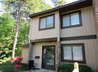 97 Ridgewood Ter, Albany, NY 12203