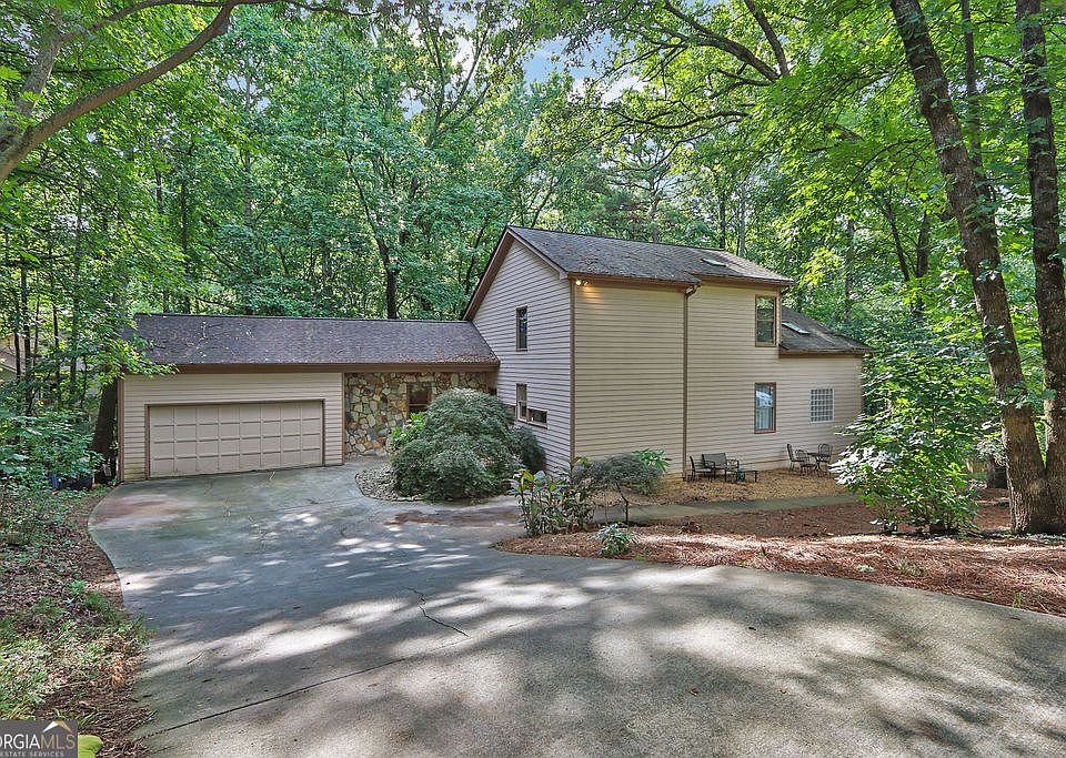 1st image of 8760 S Mount Dr