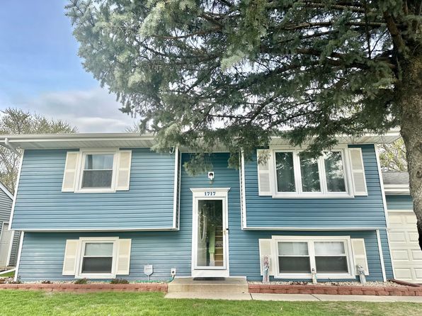 1717 N Orleans St, McHenry, IL 60050