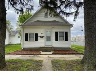 1813 Shelby Ave, Mattoon, IL 61938