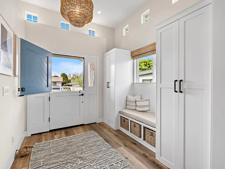 111 Avenida San Fernando — Photo 5