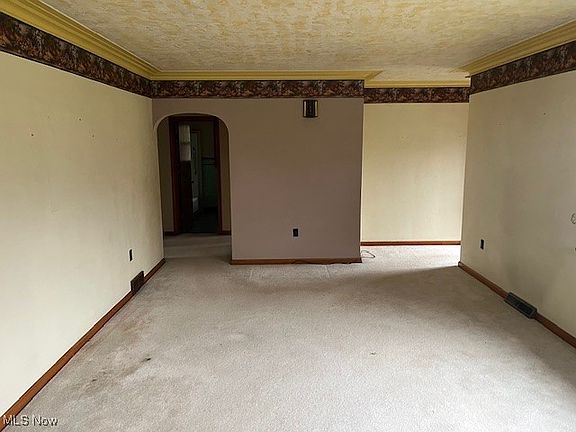 3rd image of 36200 Westwood Dr