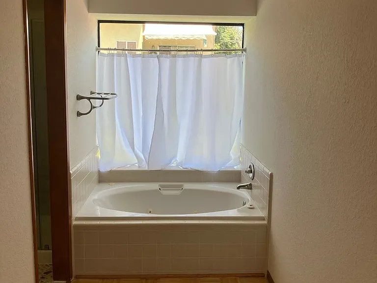 2313 Chapparal Pl — Photo 16