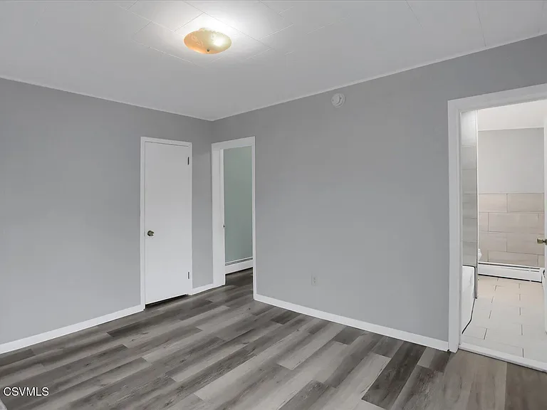 114 S 5th St — Photo 15