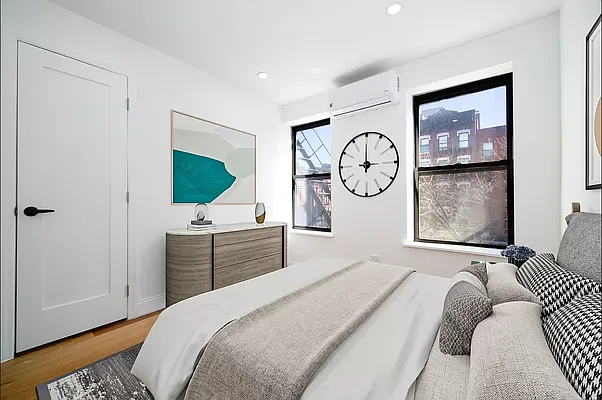 Rented by REAL New York | media 6