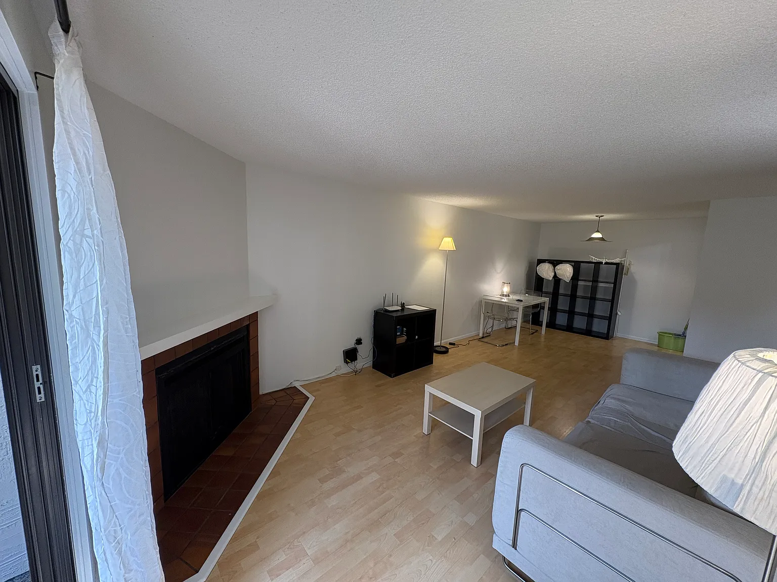 2 bed, 960 sqft, $2,100 — Photo 4