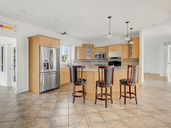 4th image of 714048 E Range Road 71