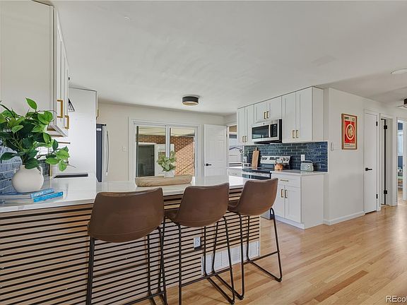 3rd image of 5126 Hoyt Street