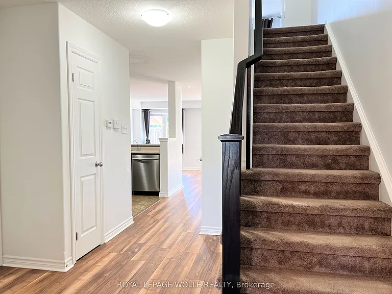 46 Renfrew St — Photo 5