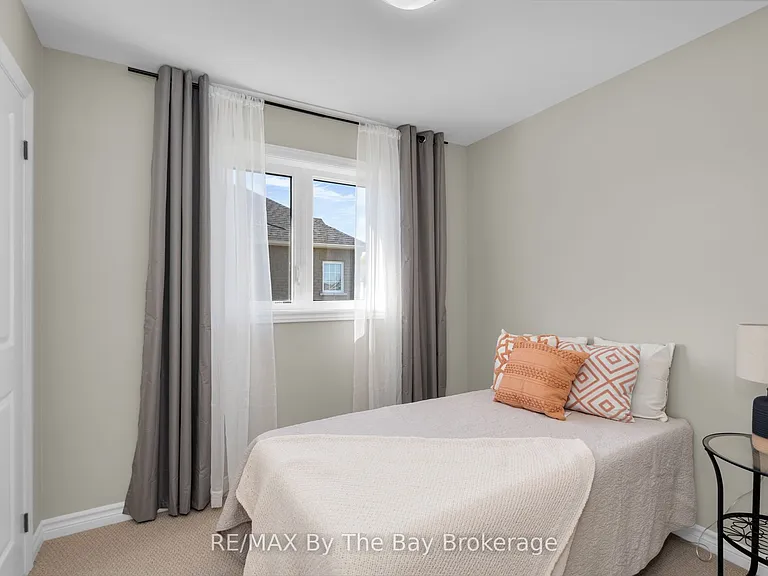 214 Cubitt St — Photo 22
