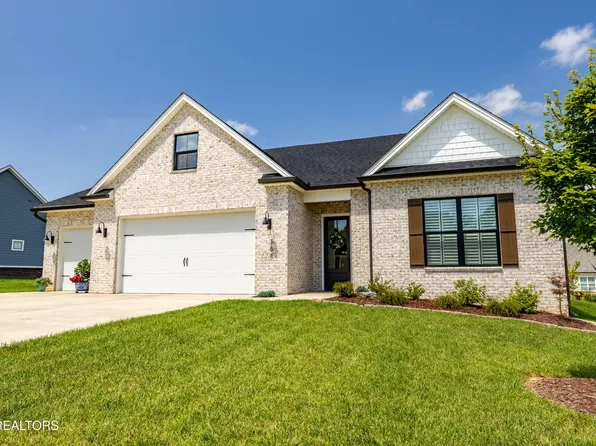 168 Clover Cir, Lenoir City, TN 37772