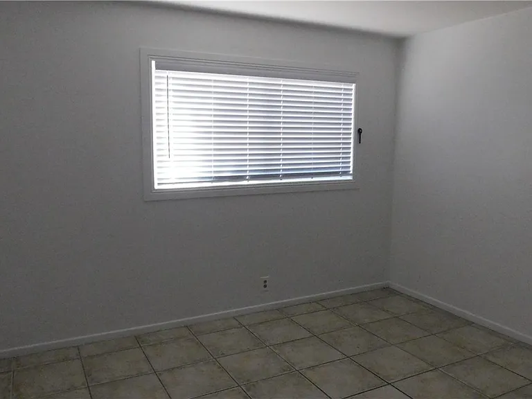 565 S Royal Crest Cir #13 — Photo 12
