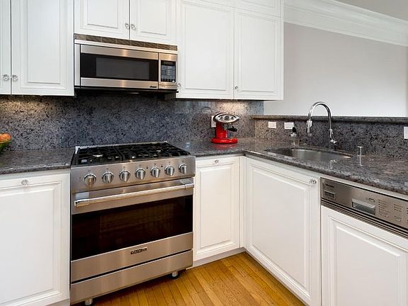 2nd image of 1703 Jones St #1703