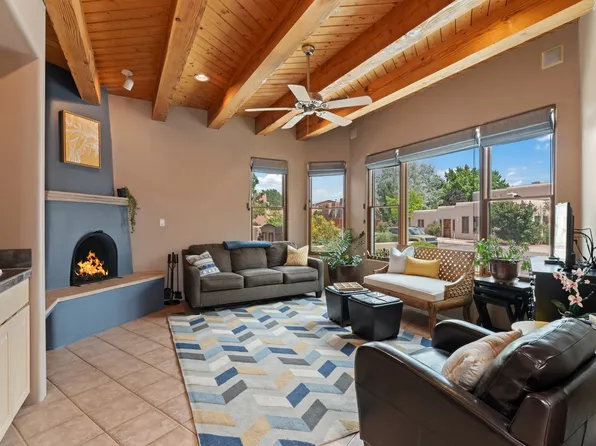 3013 Sandia Cir, Santa Fe, NM 87507