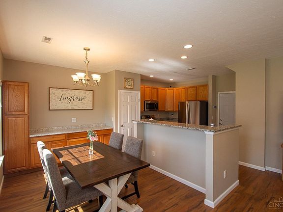 5th image of 6041 Marsh Cir