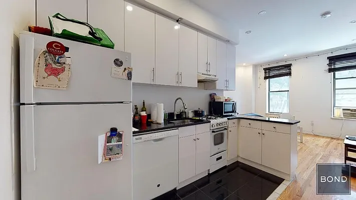 Rented by Bond New York | media 16