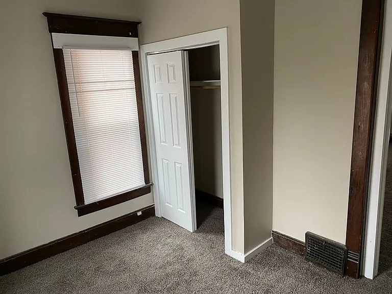 747 E Main St — Photo 19