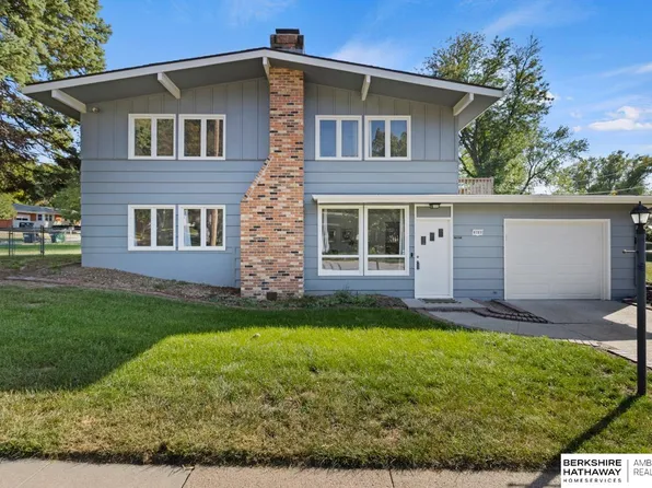 8103 Templeton Dr, Omaha, NE 68134