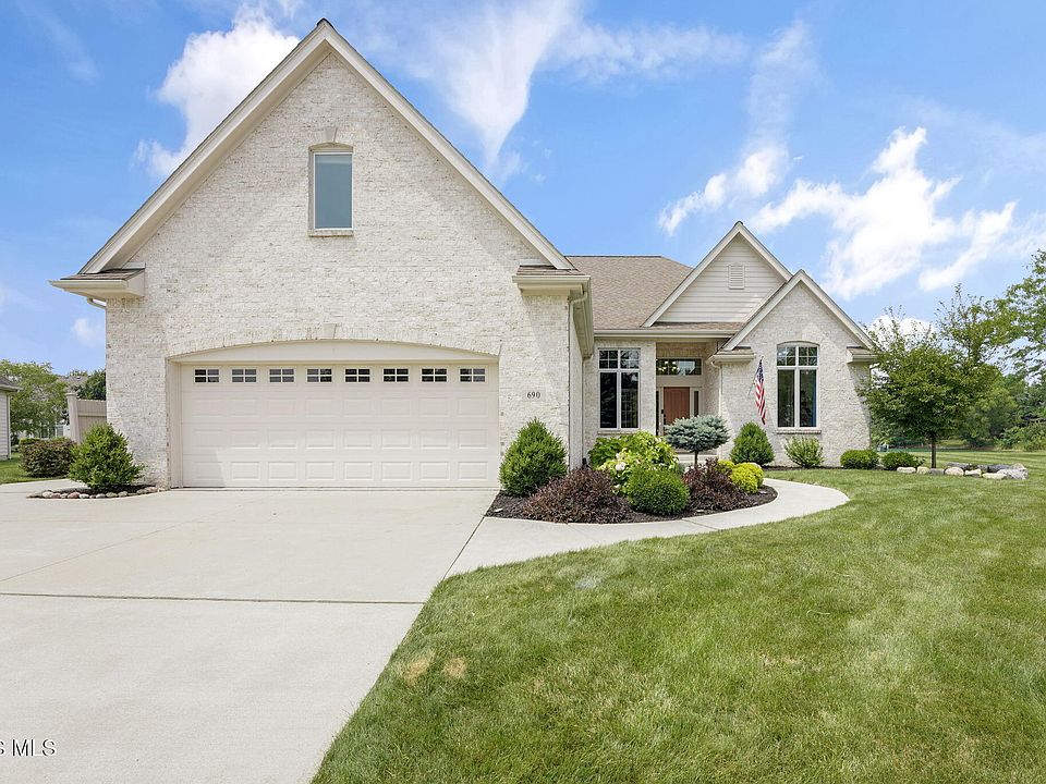 1st image of 690 Ridge Lake Ct