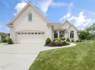 690 Ridge Lake Ct, Perrysburg, OH 43551