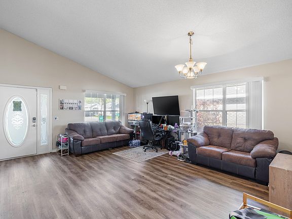 3rd image of 767 Pearl Sand Dr
