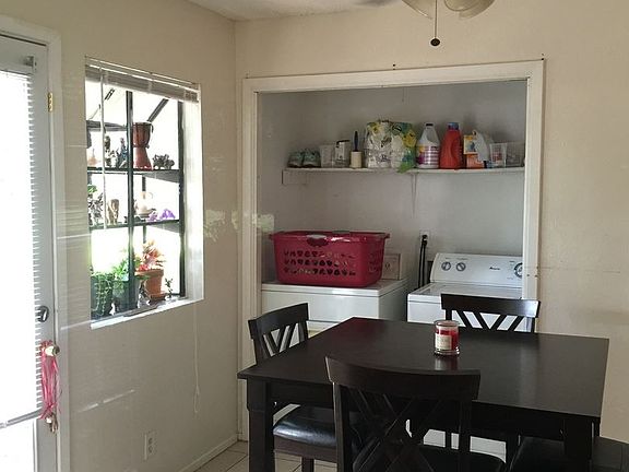3rd image of 501 Hedgewood Dr APT B