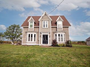 230 Victoria St E, Amherst, NS B4H1Y9