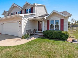 W5803 Skippers Ln, Appleton, WI 54915
