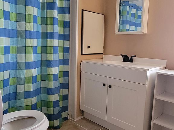 4th image of 157 Caloosa Lake Cir S