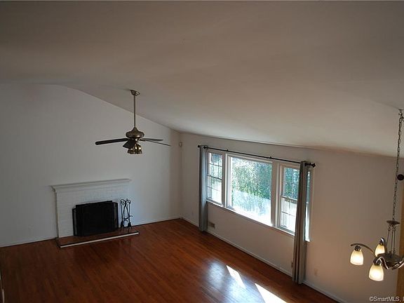 2nd image of 86 Rolling Wood Dr