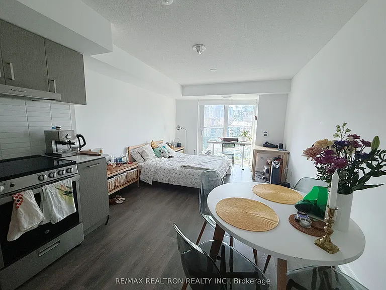 219 Dundas St E #1510 — Photo 2