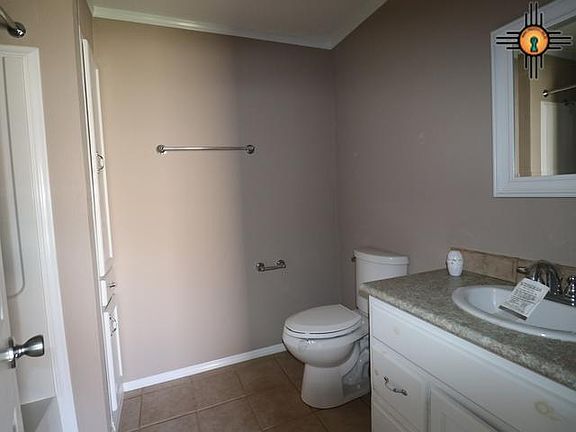 4th image of 1724 W 18th St