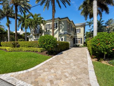 300 Venetian Drive, Delray Beach, FL, 33483