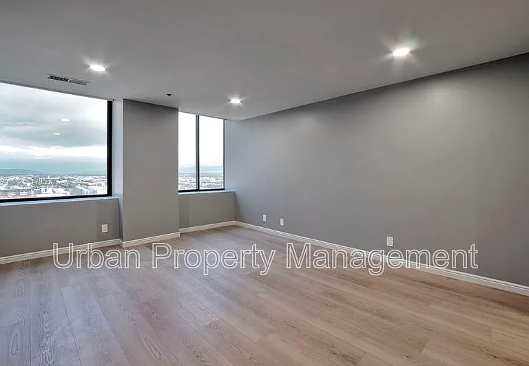 44 W Broadway #2405S — Photo 7