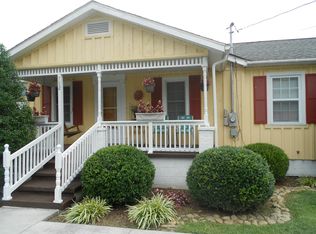 702 Crook St, Hampton, TN 37658