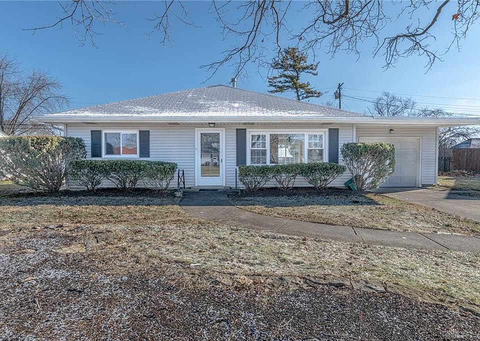 1st image of 3820 Saranac Dr