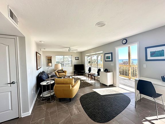 2nd image of 4050 G St